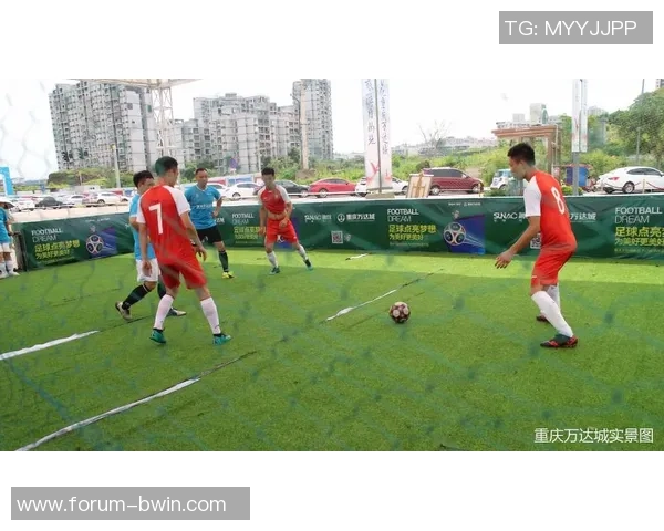 泸州业余足球热潮兴起球迷齐聚展现激情与活力 泸州业余足球热潮兴起球迷齐聚展现激情与活力