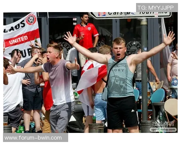 英国足球流氓与俄罗斯球迷冲突背后的文化与社会因素分析 英国足球流氓与俄罗斯球迷冲突背后的文化与社会因素分析