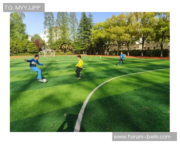 足球训练一天的全记录与心得分享让你更懂这项运动的魅力与技巧